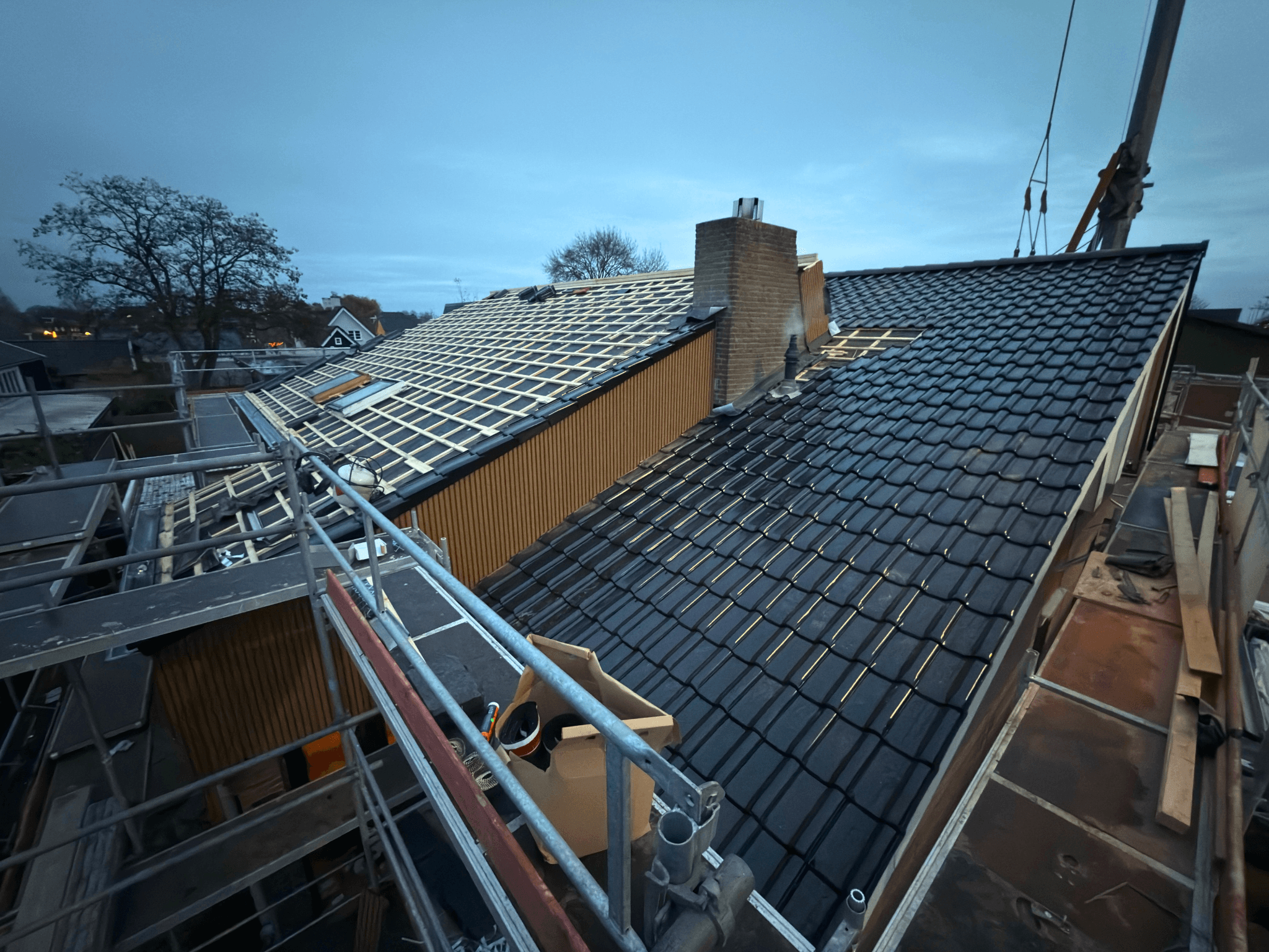 Nieuwe panlatten en dakpannen vormen samen een duurzame dakopbouw