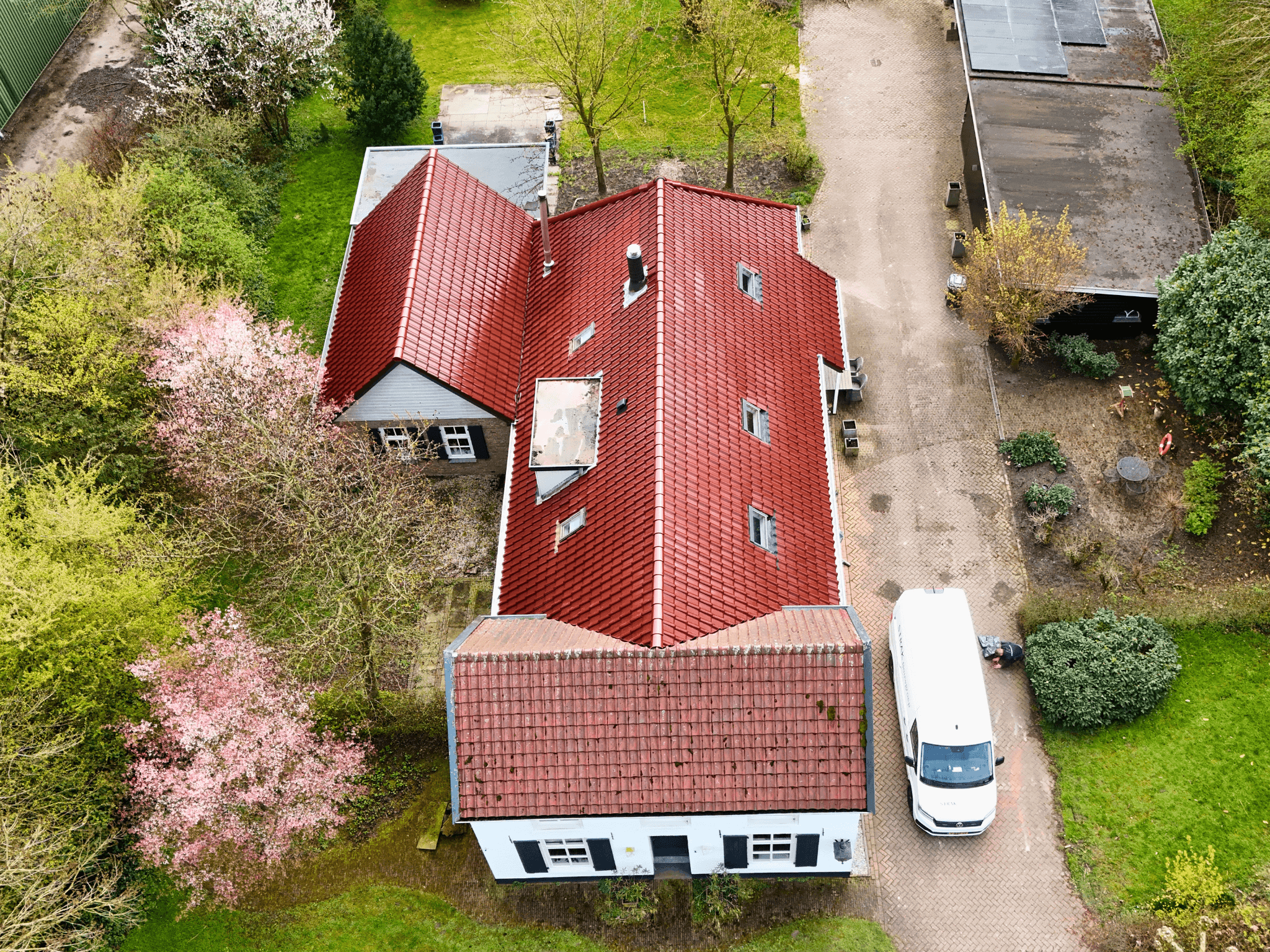 Dakrenovatie in Rossum