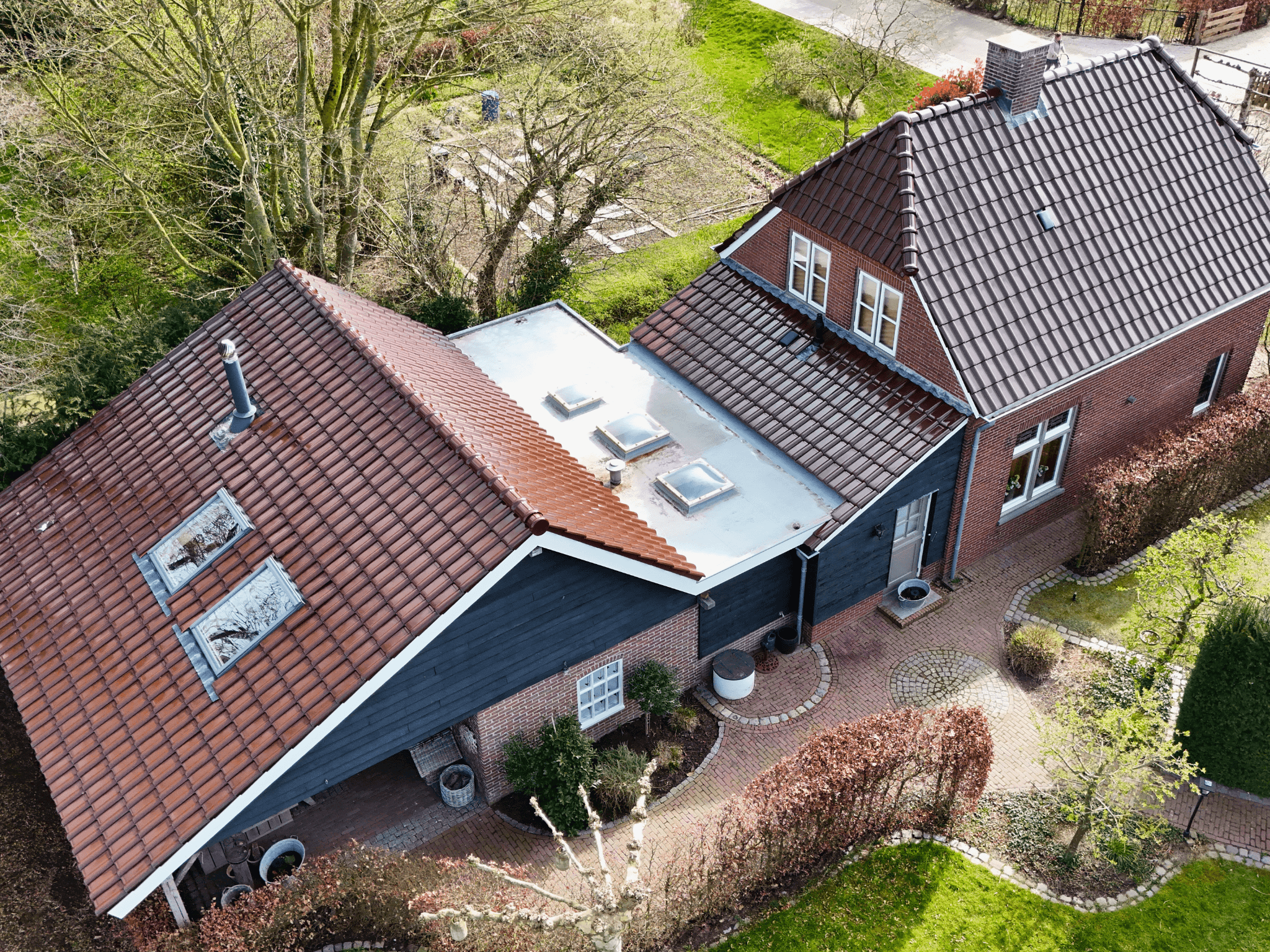 Pannen vervangen tijdens renovatie in Nederhemert