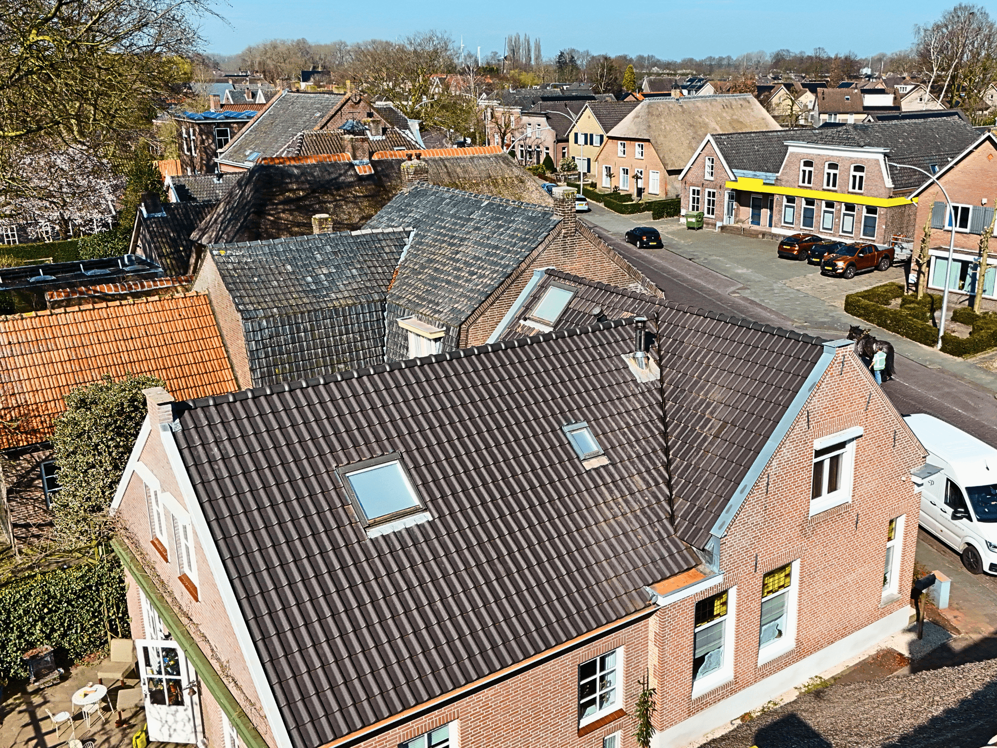 Bovenaanzicht van het nieuwe pannendak in Drunen