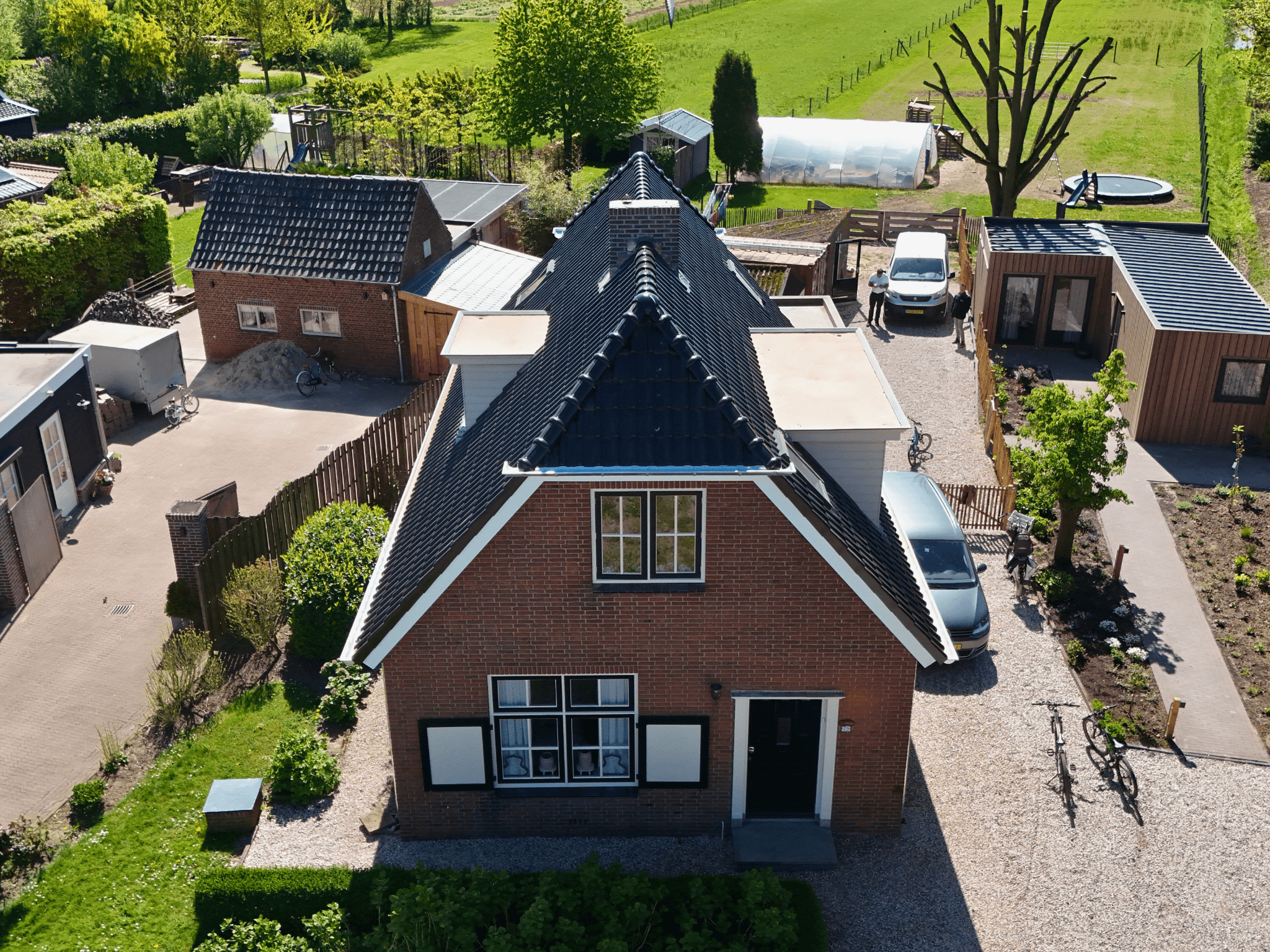 Nieuw pannendak, vooraanzicht
